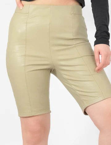 Pantaloni scurti Only, verde