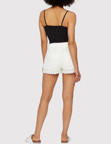 Pantaloni scurti Vero Moda, alb