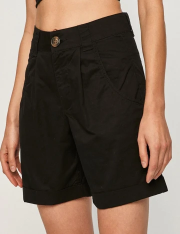 Pantaloni scurti Jacqueline de Yong, negru