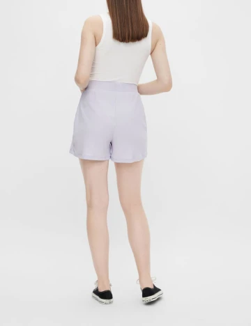 Pantaloni scurti Pieces, mov