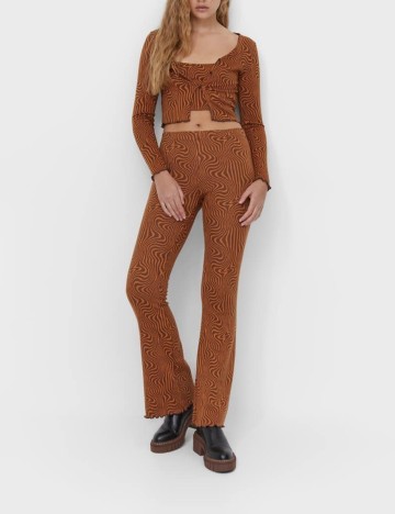 Pantaloni Stradivarius, maro
